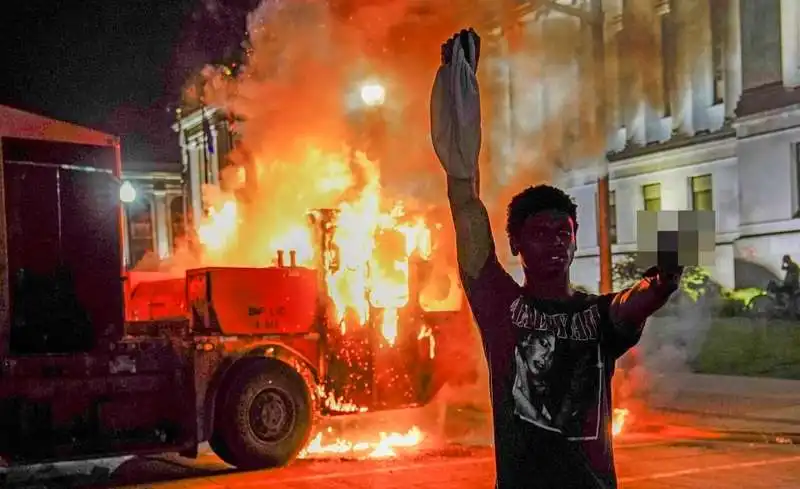 proteste e disordini a kenosha per jacob blake 6