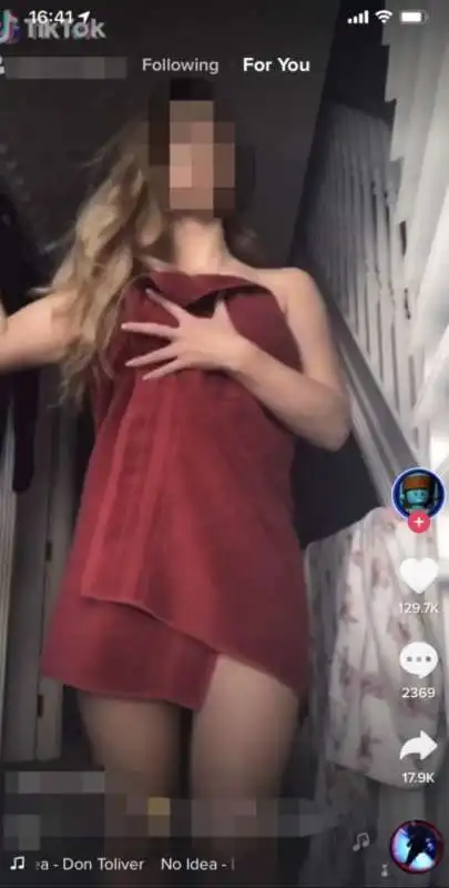 ragazzine e sesso su tiktok  1