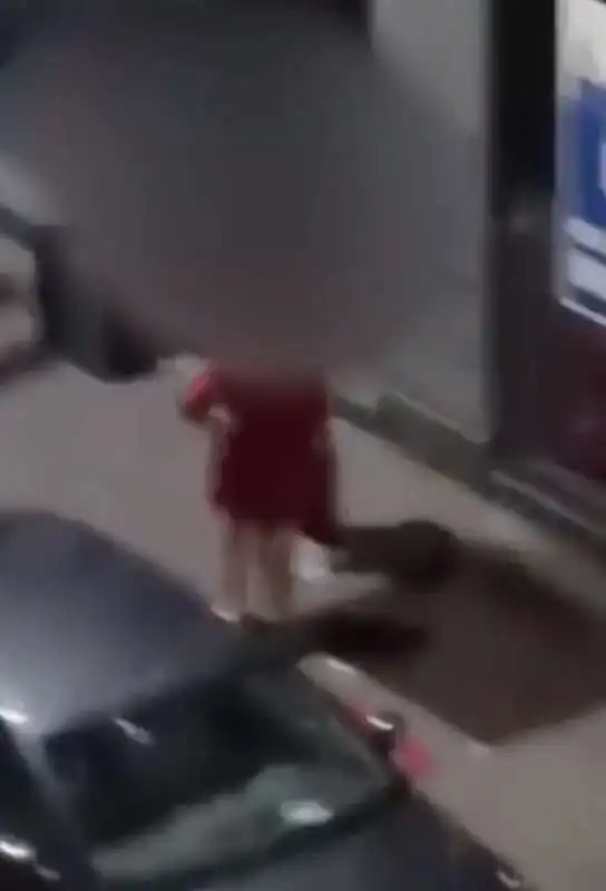 sesso davanti alla stazione di milano 3