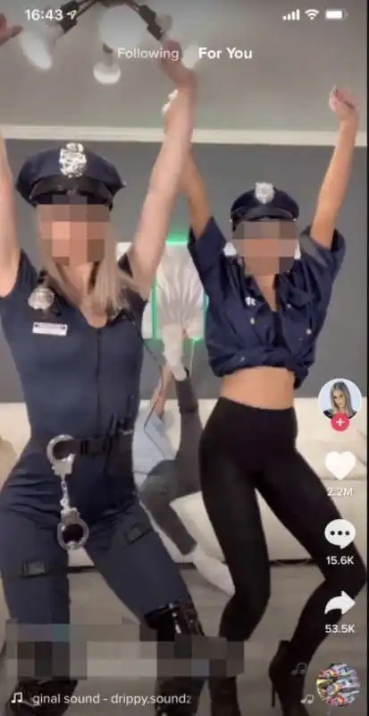 sexy agenti su tiktok