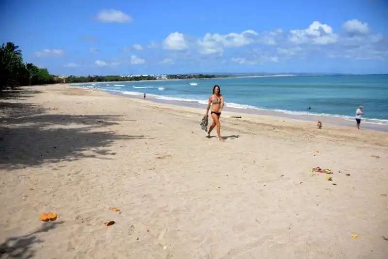 spiaggia di bali deserta