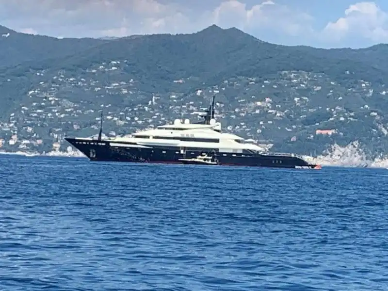 yacht nirvanin di potanin  