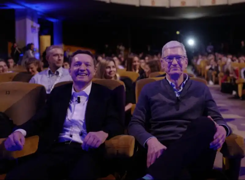 andrea ceccherini tim cook