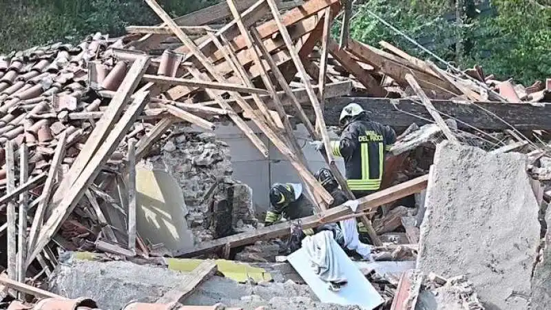 crollo della palazzina a torino 1