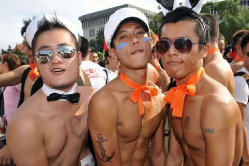 gay in cina 13