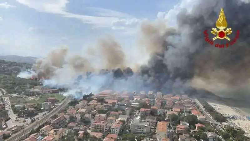 incendi a pescara 11