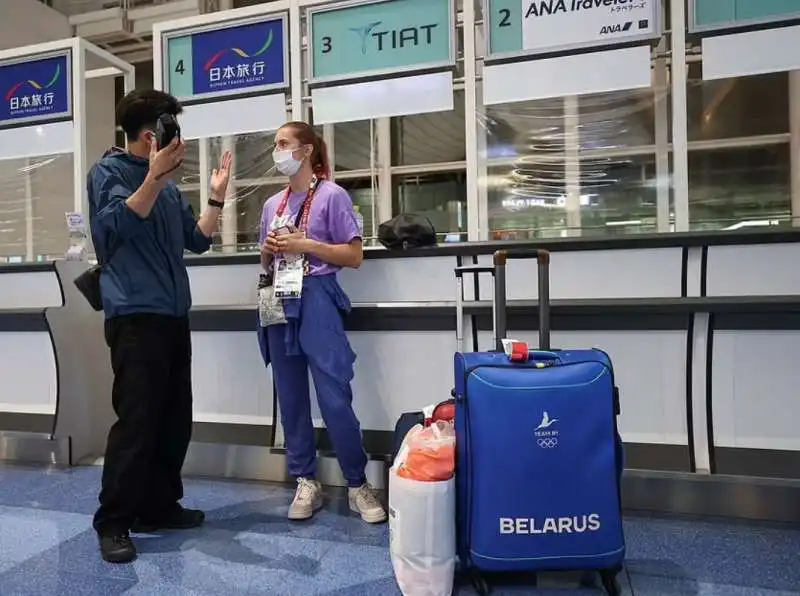 krystsina tsimanouskaya in aeroporto a tokyo  3