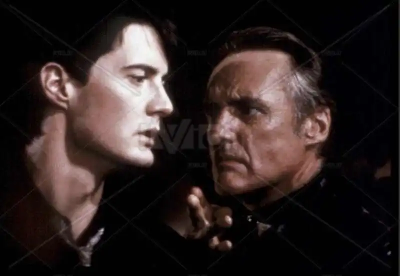 kyle maclachlan dennis hopper   blue velvet 