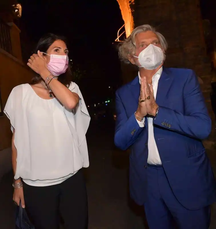 la sindaca raggi con massimo ferrero  foto di bacco