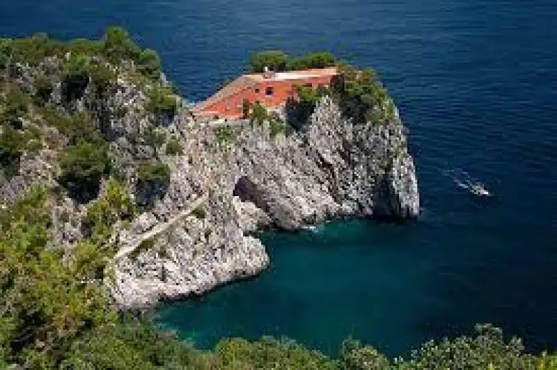 la villa di curzio malaparte 