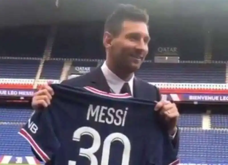 LEO MESSI AL PSG   