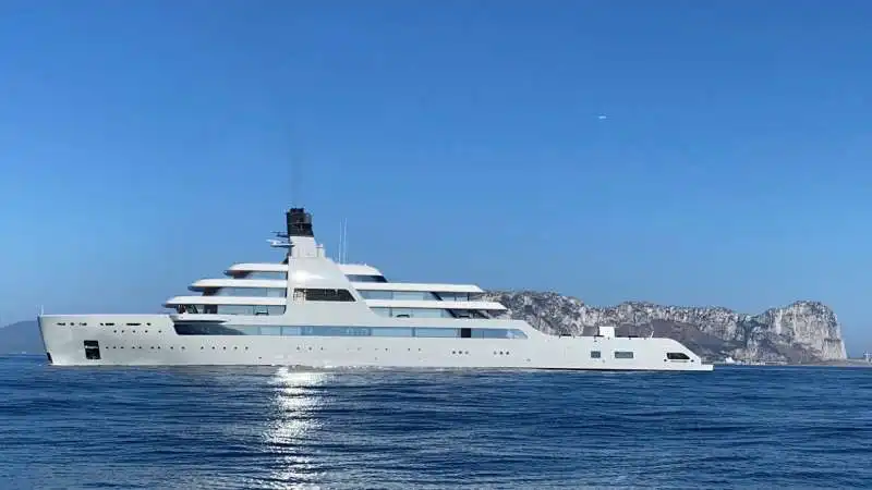 lo yacht di abramovich solaris 9