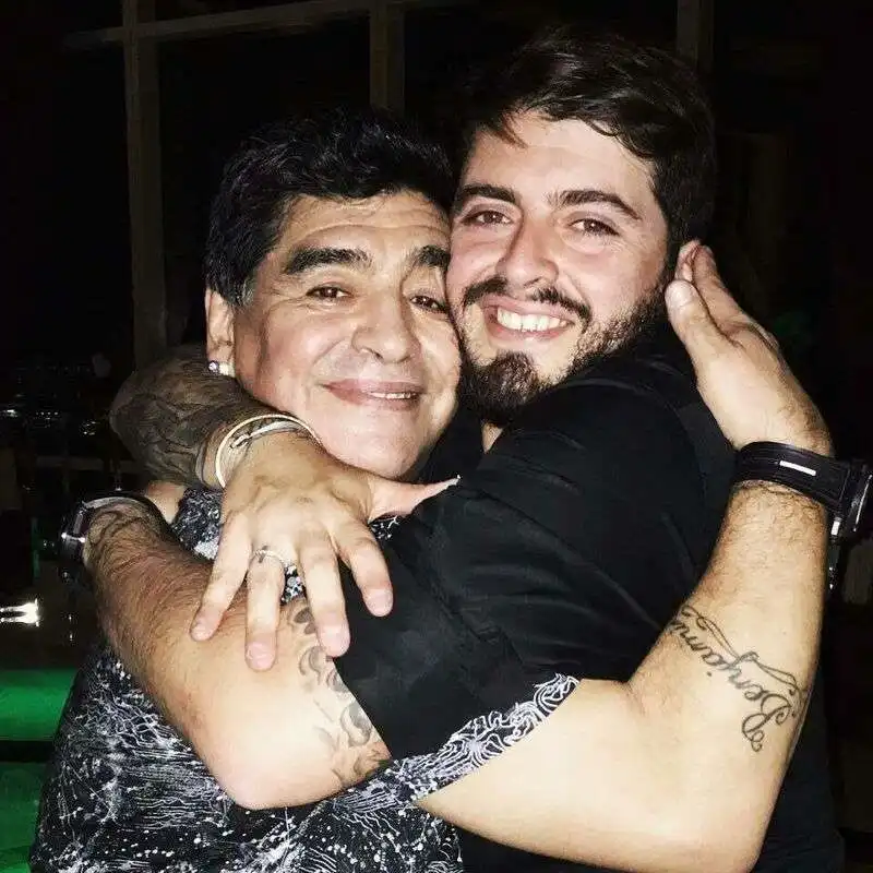 MARADONA CON IL FIGLIO DIEGO JUNIOR