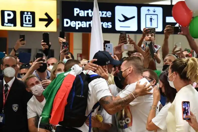 marcell jacobs accolto da star a fiumicino 8