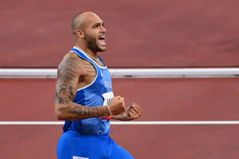 marcell jacobs  vince i 100m a tokyo2020 1