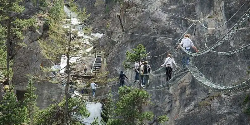 ponte tibetano cesana claviere 