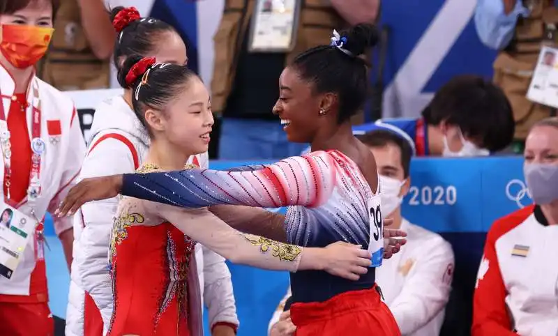 SIMONE BILES CHENCHEN GUAN