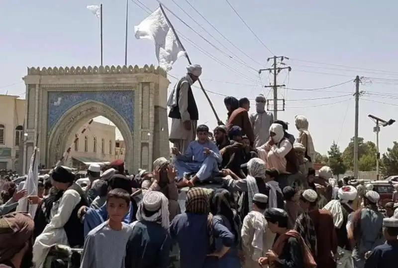 talebani a kandahar   