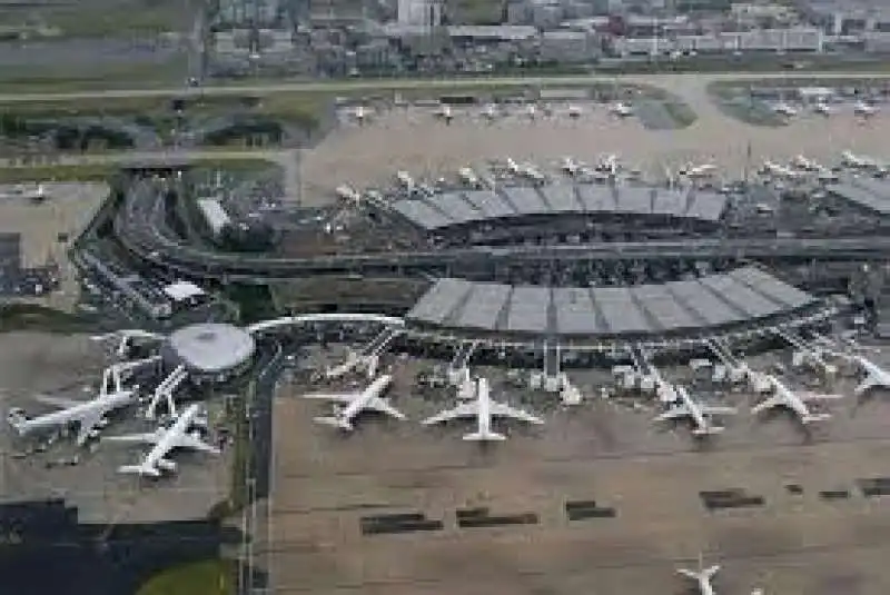 aeroporto parigi charles de gaulle 5