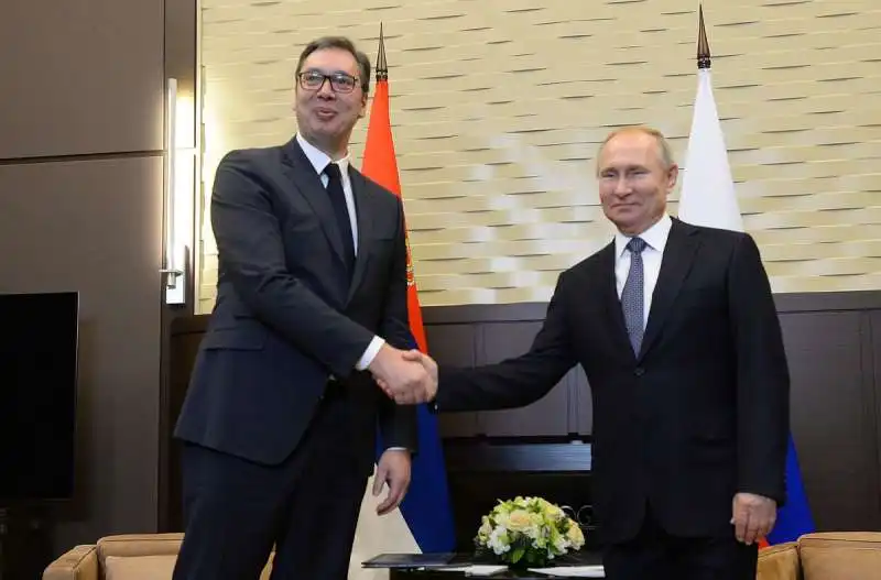   aleksandar vucic vladimir putin 