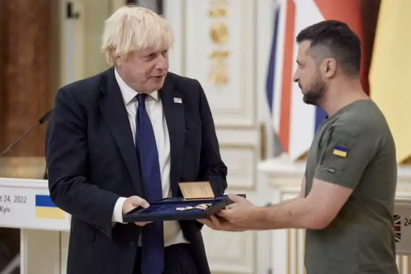 boris johnson volodymyr zelensky   6