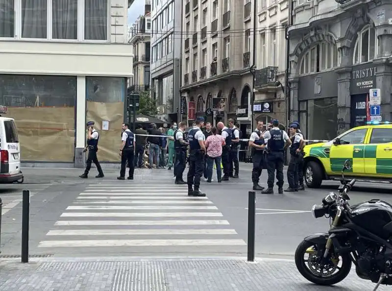 boulevard saint michel dopo l incidente6