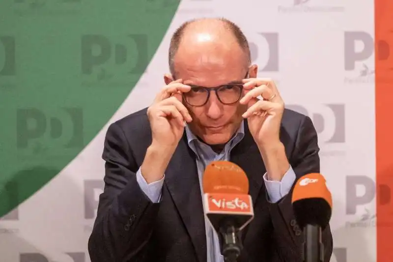 enrico letta con gli occhi della tigre   