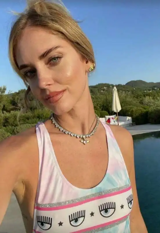 ferragni e fedez vacanza a ibiza 33