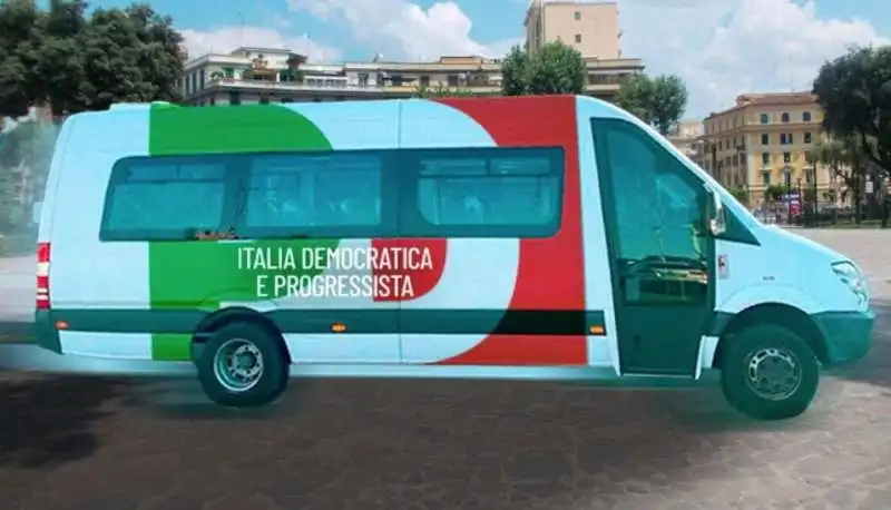 IL MINIBUS ELETTRICO DEL PD PER LA CAMPAGNA ELETTORALE