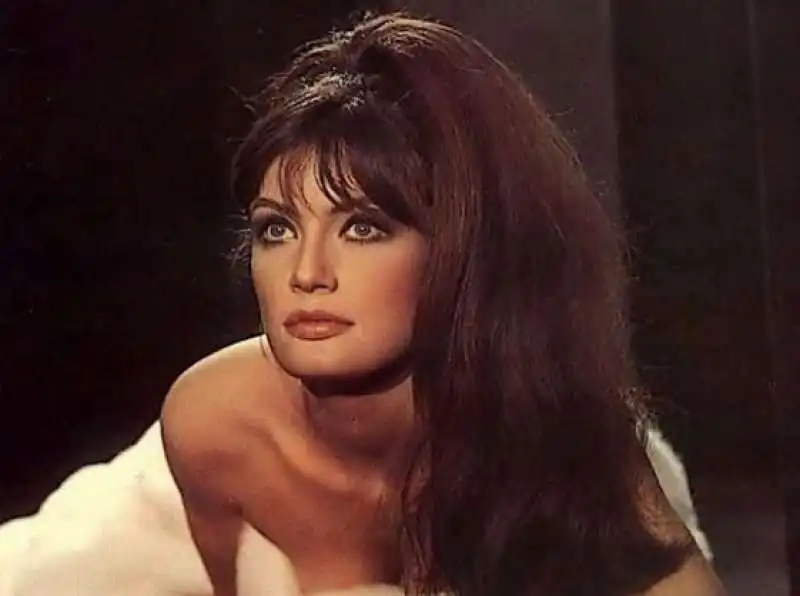 marisa mell   9