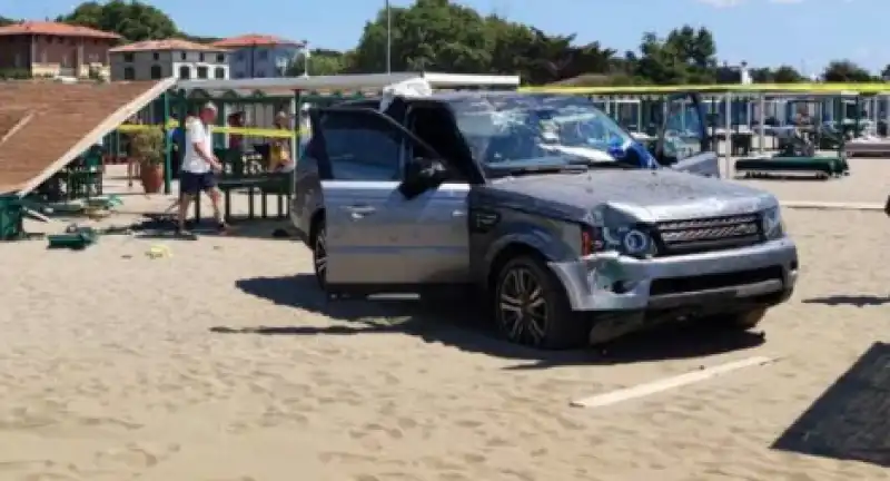 SUV BAGNO PIERO FORTE DEI MARMI