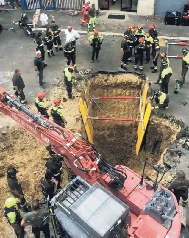 tunnel scavato da una banda di ladri a roma   2