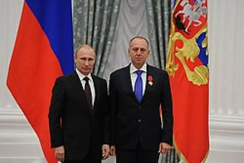 VLADIMIR PUTIN E DMITRY PUMPYANSKY

