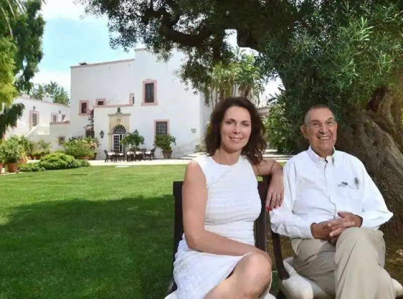 franco tato?? con la moglie sonia raule nella sua masseria a fasano