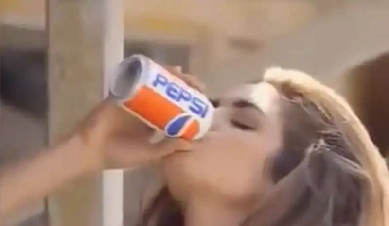 cindy crawford e lo spot della pepsi  6