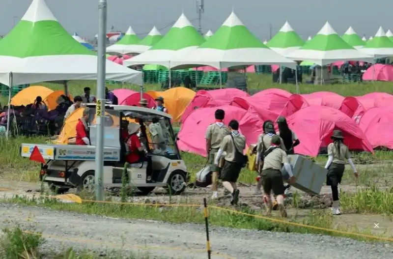 evacuazione dal raduno mondiale degli scout a saemangeum   corea del sud