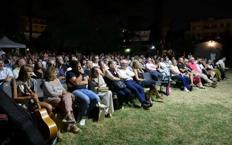 gli amici di carmen pignataro   foto di bacco