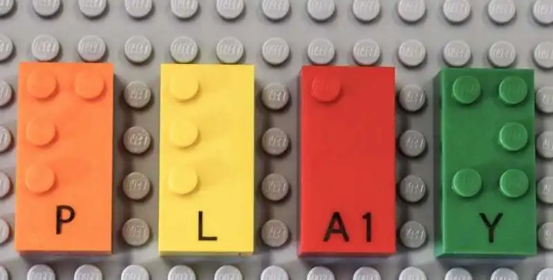 lego braille 8