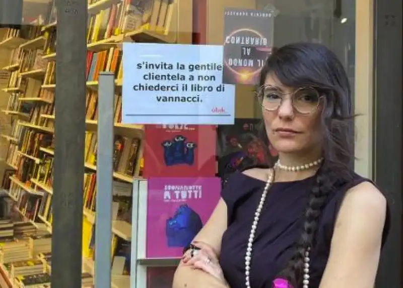 LIBRERIA UBIK DI TREVISO NON VENDE IL LIBRO DI VANNACCI