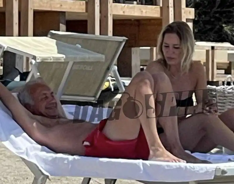 marco travaglio al praia art resort, in calabria, con giorgia solari   5