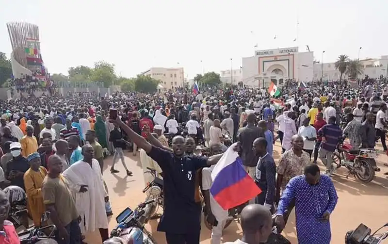 proteste filo russe a niamey   niger