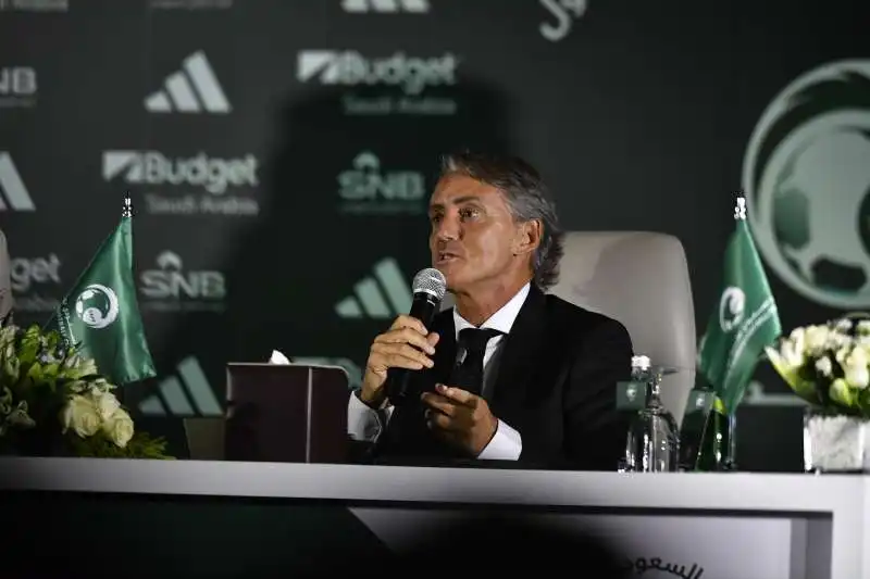 roberto mancini in arabia saudita 1