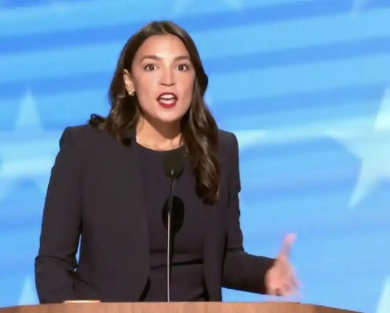 Alexandria Ocasio-Cortez - convention democratica a chicago 