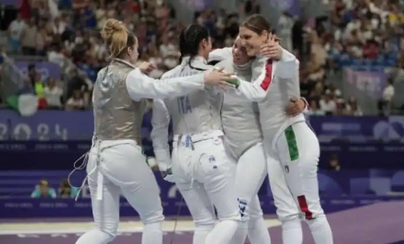 argento fioretto femminile olimpiadi 2024 2