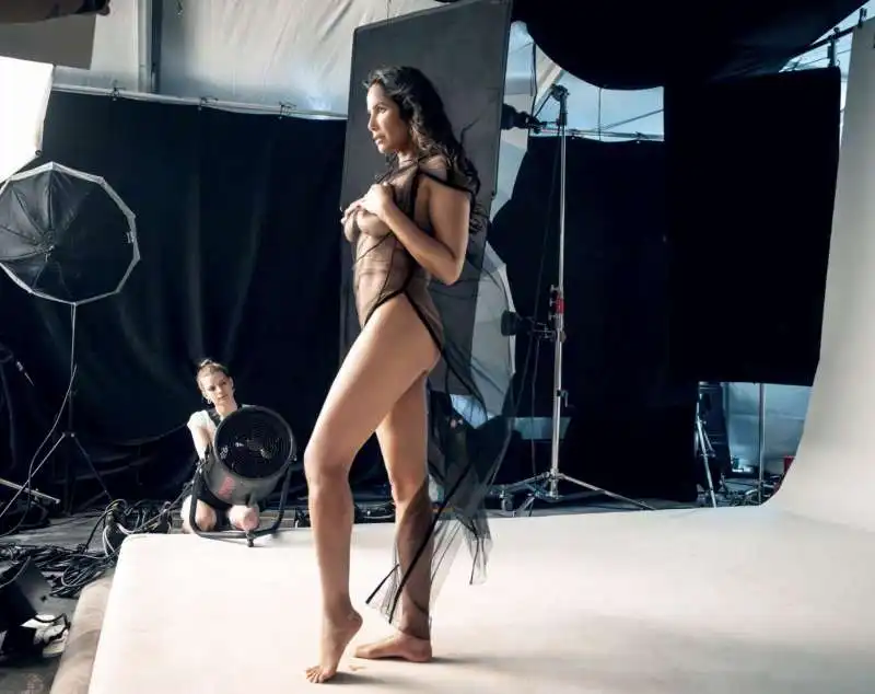   backstage calendario pirelli 2025   6