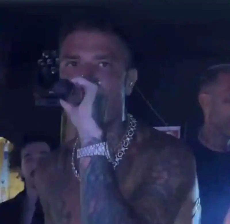 fedez al billionaire di porto cervo   1