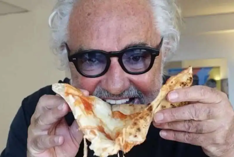 FLAVIO BRIATORE - CRAZY PIZZA