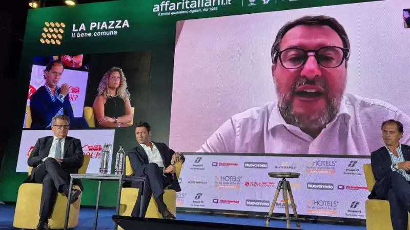 GIAMBRUNO INTERVISTA SALVINI DAL PALCO DI CEGLIE