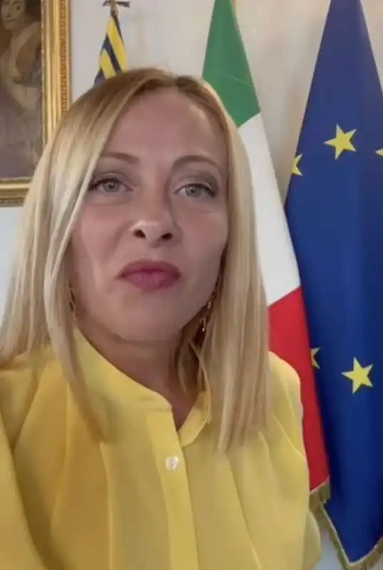 giorgia meloni tornata a palazzo chigi dopo le vacanze   5