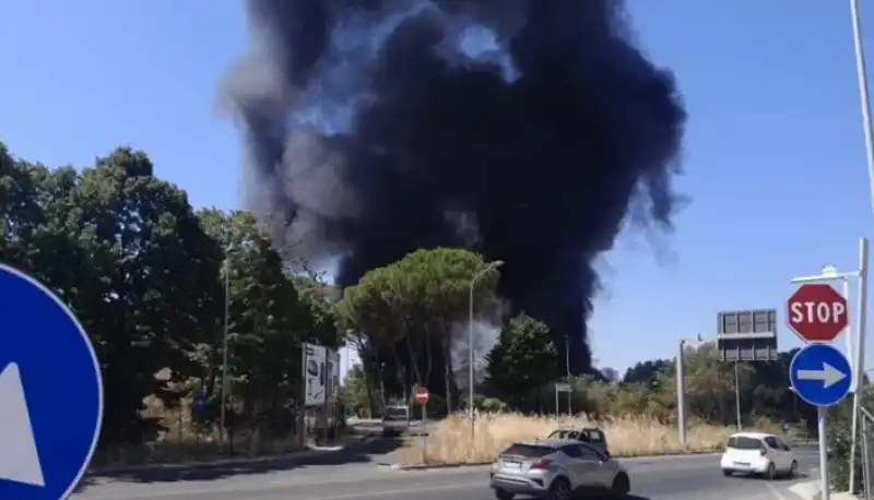 INCENDIO A ROMA